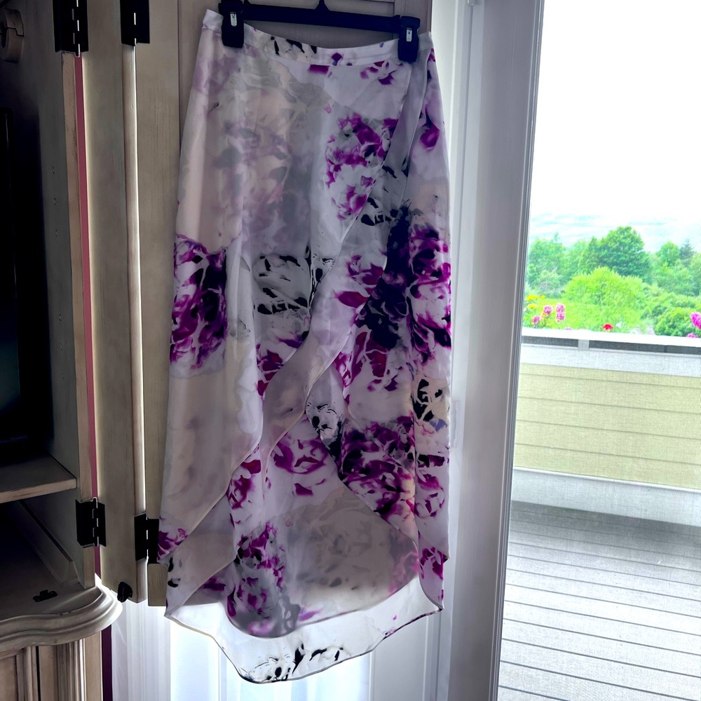 Dkny summer skirt. Comfortable, elegant, old day fashion